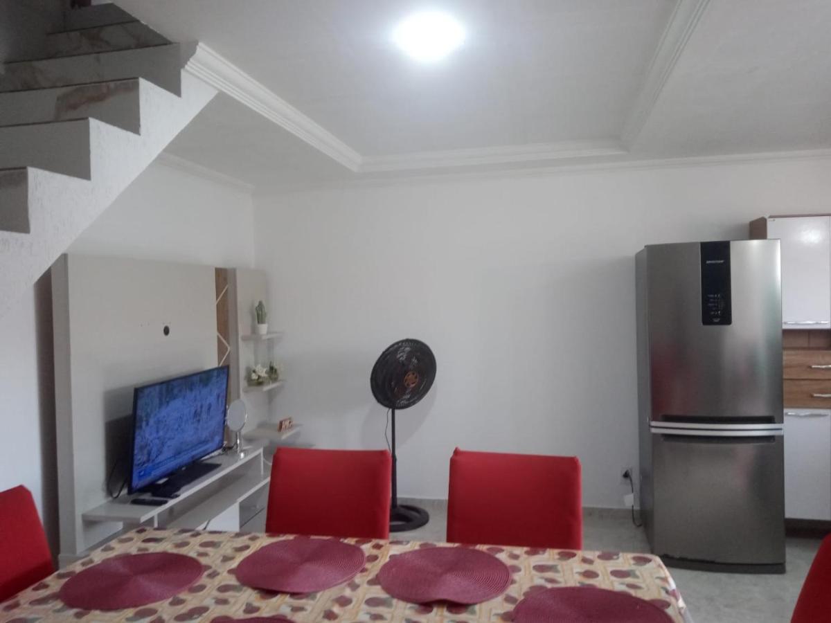 Apartamento Duplex Mobiliado Em São Pedro da Aldeia Buitenkant foto